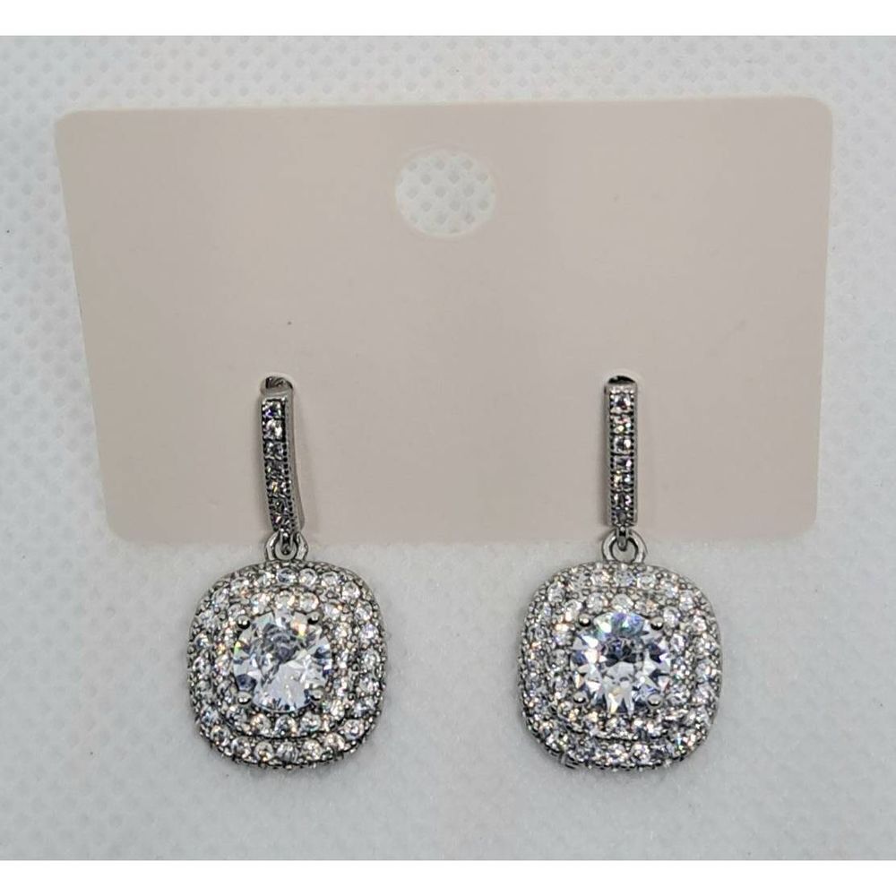 Drop earrings
